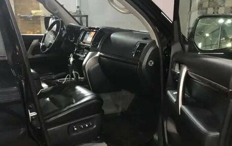 Toyota Land Cruiser 200, 2014 год, 3 550 000 рублей, 5 фотография