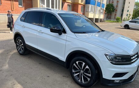 Volkswagen Tiguan II, 2019 год, 2 650 000 рублей, 6 фотография