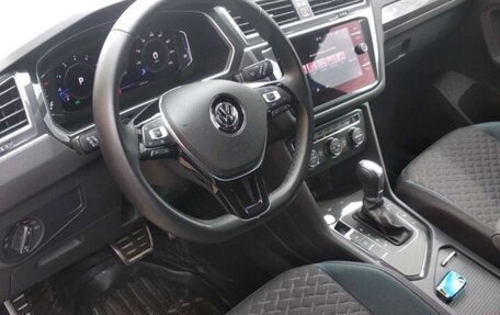 Volkswagen Tiguan II, 2019 год, 2 650 000 рублей, 9 фотография