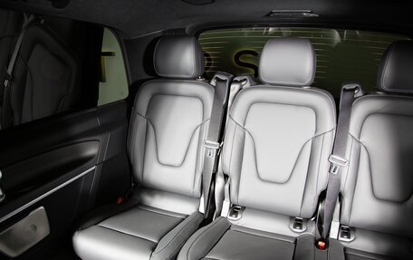 Mercedes-Benz V-Класс, 2025 год, 17 600 000 рублей, 14 фотография