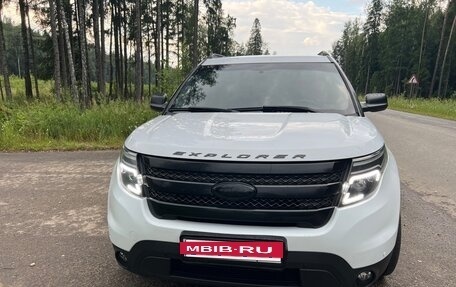 Ford Explorer VI, 2013 год, 2 150 000 рублей, 2 фотография