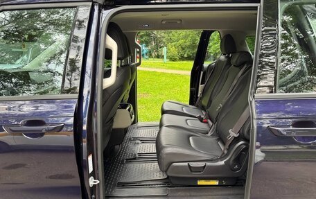 KIA Carnival, 2022 год, 4 200 000 рублей, 8 фотография