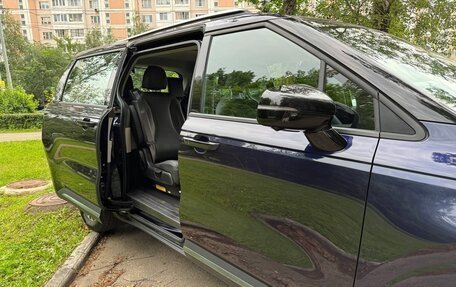 KIA Carnival, 2022 год, 4 200 000 рублей, 10 фотография