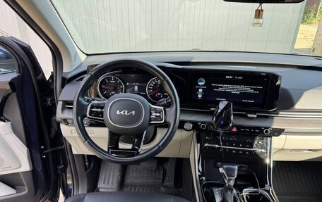 KIA Carnival, 2022 год, 4 200 000 рублей, 21 фотография