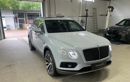 Bentley Bentayga I, 2018 год, 13 490 000 рублей, 2 фотография
