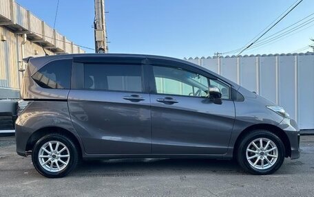Honda Freed I, 2016 год, 690 000 рублей, 12 фотография