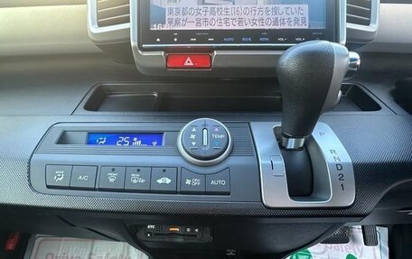 Honda Freed I, 2016 год, 690 000 рублей, 26 фотография