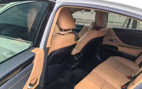 Lexus ES VII, 2022 год, 2 200 000 рублей, 8 фотография