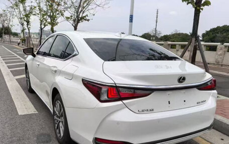 Lexus ES VII, 2022 год, 2 200 000 рублей, 3 фотография