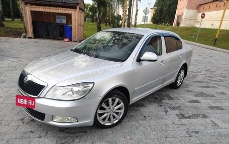 Skoda Octavia, 2011 год, 800 000 рублей, 3 фотография