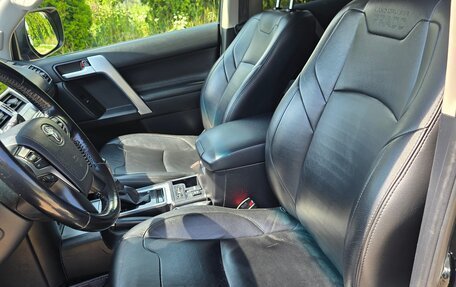 Toyota Land Cruiser Prado 150 рестайлинг 2, 2019 год, 4 400 000 рублей, 10 фотография