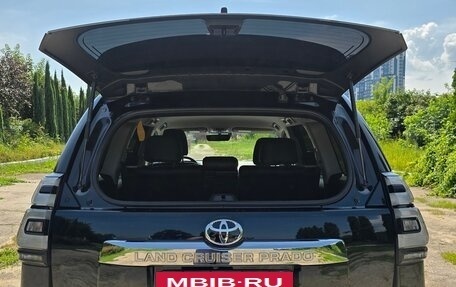 Toyota Land Cruiser Prado 150 рестайлинг 2, 2019 год, 4 400 000 рублей, 14 фотография