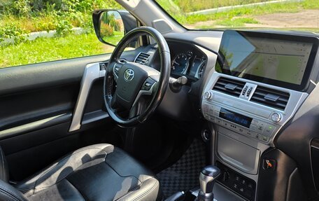 Toyota Land Cruiser Prado 150 рестайлинг 2, 2019 год, 4 400 000 рублей, 19 фотография
