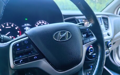 Hyundai Solaris II рестайлинг, 2018 год, 750 000 рублей, 11 фотография