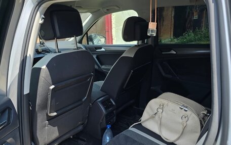Volkswagen Tiguan II, 2020 год, 2 450 000 рублей, 2 фотография