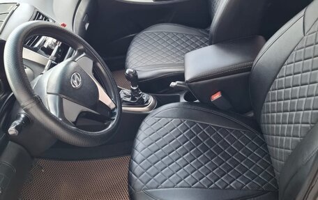 Hyundai Solaris II рестайлинг, 2015 год, 550 000 рублей, 2 фотография