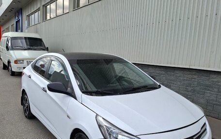 Hyundai Solaris II рестайлинг, 2015 год, 550 000 рублей, 4 фотография