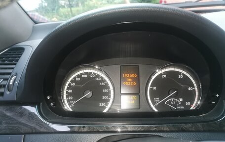 Mercedes-Benz Viano, 2012 год, 3 500 000 рублей, 2 фотография