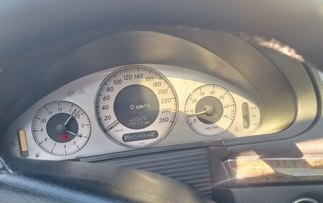 Mercedes-Benz E-Класс, 2008 год, 900 000 рублей, 10 фотография