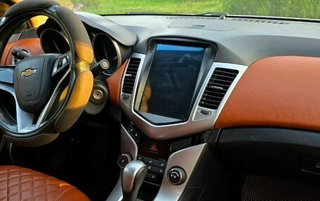 Chevrolet Cruze II, 2011 год, 545 000 рублей, 10 фотография