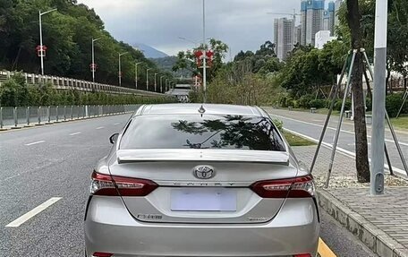 Toyota Camry, 2022 год, 2 220 000 рублей, 3 фотография