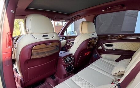 Bentley Bentayga I, 2019 год, 18 000 000 рублей, 6 фотография