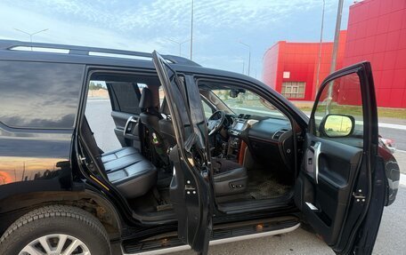 Toyota Land Cruiser Prado 150 рестайлинг 2, 2017 год, 4 499 000 рублей, 3 фотография