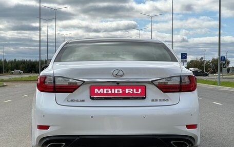 Lexus ES VII, 2015 год, 2 820 000 рублей, 10 фотография