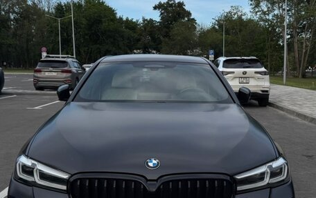 BMW 5 серия, 2021 год, 7 050 000 рублей, 3 фотография