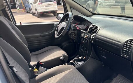Opel Zafira A рестайлинг, 2004 год, 520 000 рублей, 4 фотография