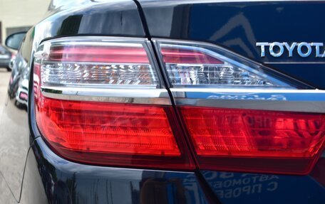 Toyota Camry, 2017 год, 2 300 000 рублей, 10 фотография