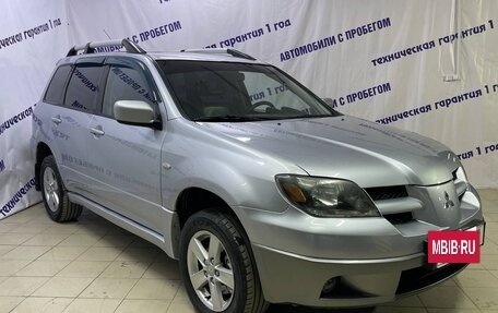 Mitsubishi Outlander III рестайлинг 3, 2004 год, 595 000 рублей, 2 фотография