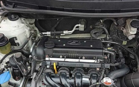 Hyundai Solaris II рестайлинг, 2014 год, 900 000 рублей, 3 фотография