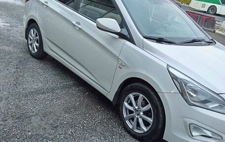 Hyundai Solaris II рестайлинг, 2014 год, 900 000 рублей, 7 фотография