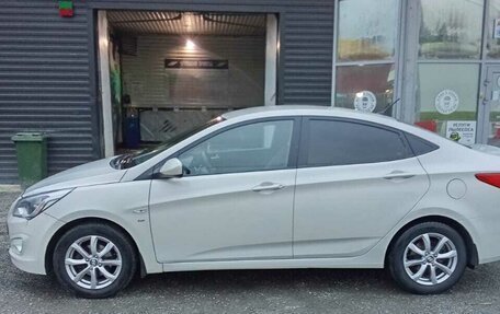 Hyundai Solaris II рестайлинг, 2014 год, 900 000 рублей, 6 фотография
