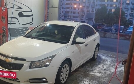 Chevrolet Cruze II, 2011 год, 530 000 рублей, 6 фотография