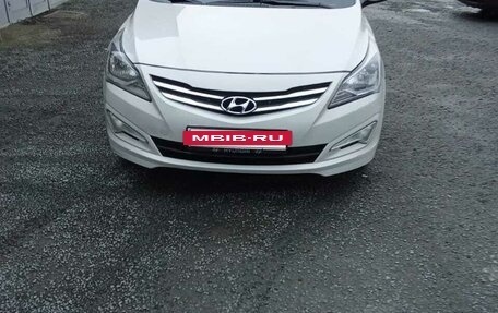 Hyundai Solaris II рестайлинг, 2014 год, 900 000 рублей, 10 фотография