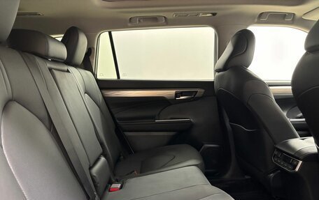 Toyota Highlander, 2025 год, 5 500 000 рублей, 13 фотография