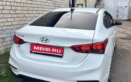 Hyundai Solaris II рестайлинг, 2017 год, 999 000 рублей, 4 фотография