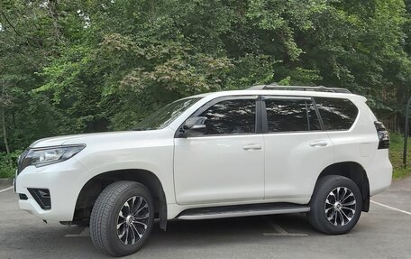 Toyota Land Cruiser Prado 150 рестайлинг 2, 2020 год, 6 100 000 рублей, 5 фотография