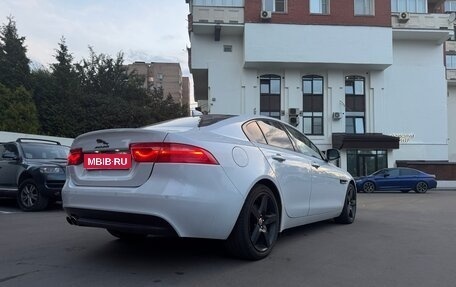 Jaguar XE I рестайлинг, 2016 год, 1 800 000 рублей, 4 фотография