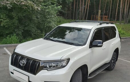 Toyota Land Cruiser Prado 150 рестайлинг 2, 2020 год, 6 100 000 рублей, 3 фотография