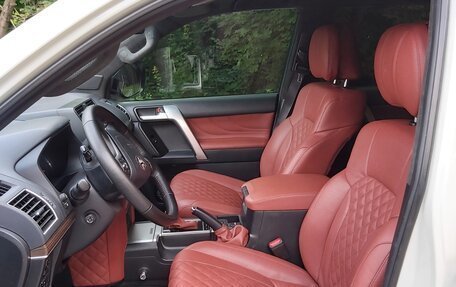 Toyota Land Cruiser Prado 150 рестайлинг 2, 2020 год, 6 100 000 рублей, 12 фотография