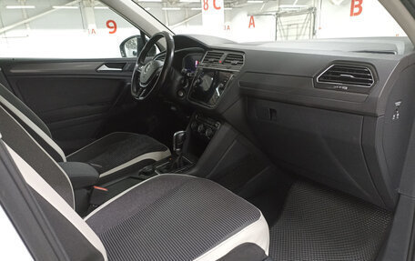 Volkswagen Tiguan II, 2019 год, 2 399 950 рублей, 15 фотография