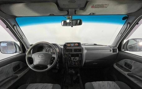 Toyota Land Cruiser Prado 90 рестайлинг, 2001 год, 820 000 рублей, 11 фотография