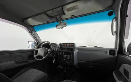 Toyota Land Cruiser Prado 90 рестайлинг, 2001 год, 820 000 рублей, 13 фотография