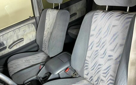 Toyota Land Cruiser Prado 90 рестайлинг, 2001 год, 820 000 рублей, 31 фотография