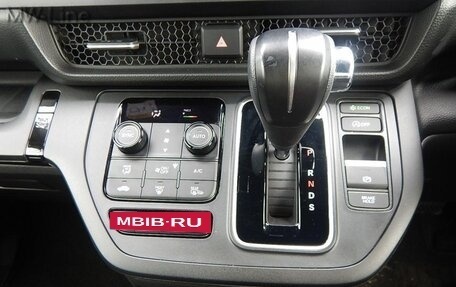 Honda Stepwgn, 2022 год, 2 865 000 рублей, 12 фотография