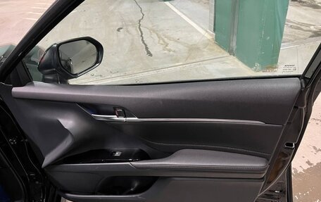 Toyota Camry, 2020 год, 2 900 000 рублей, 17 фотография