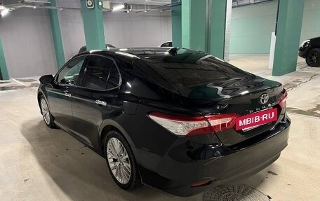 Toyota Camry, 2020 год, 2 900 000 рублей, 6 фотография